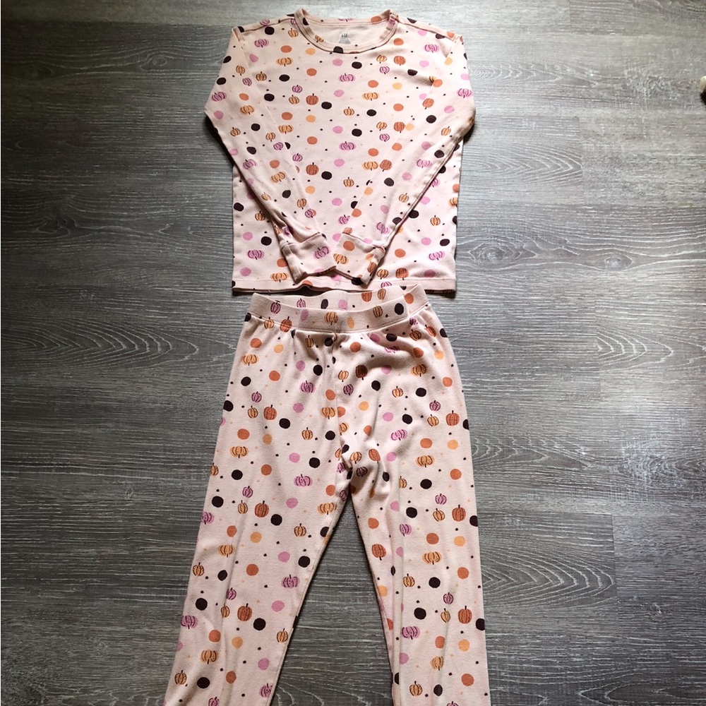 The cutest organic Halloween pyjama set